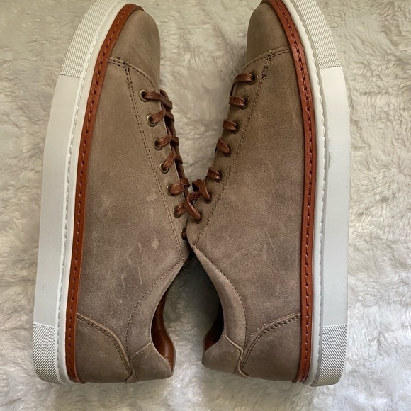 NEW mens Wolverine color Gravel BLVD Sneaker size 9. - Picture 2 of 5